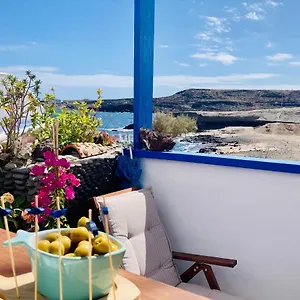 Casa Dora: Tradicional Y Al Borde Del Mar. Ferienhaus Poris de Abona